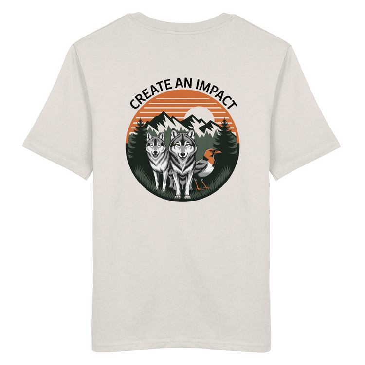 Organic T-Shirt mit Rückendruck: zwei Wölfe und ein Vogel vor Bergen, Wald und Sonnenuntergang, Schriftzug Create an Impact.